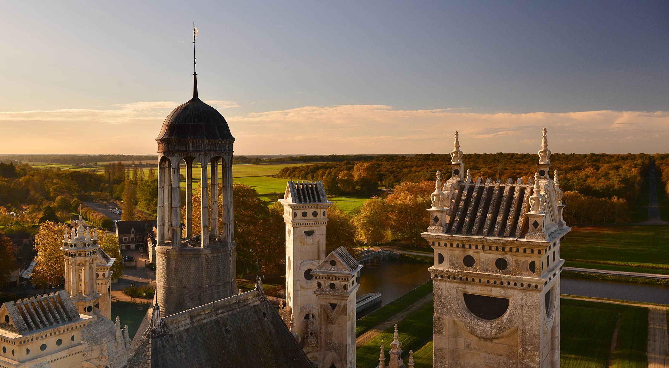 Chambord Castle & Domain (Official)