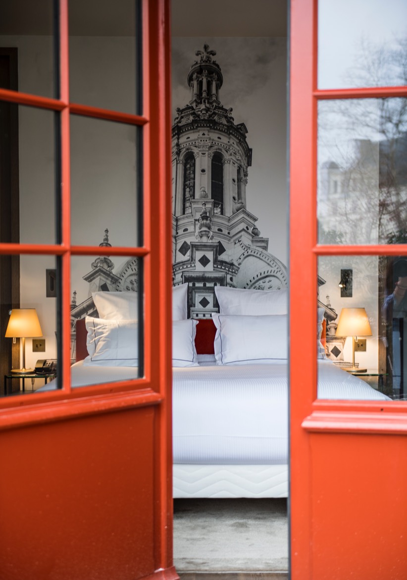 Château de Chambord: 440 Rooms of Royal Opulence, Travel